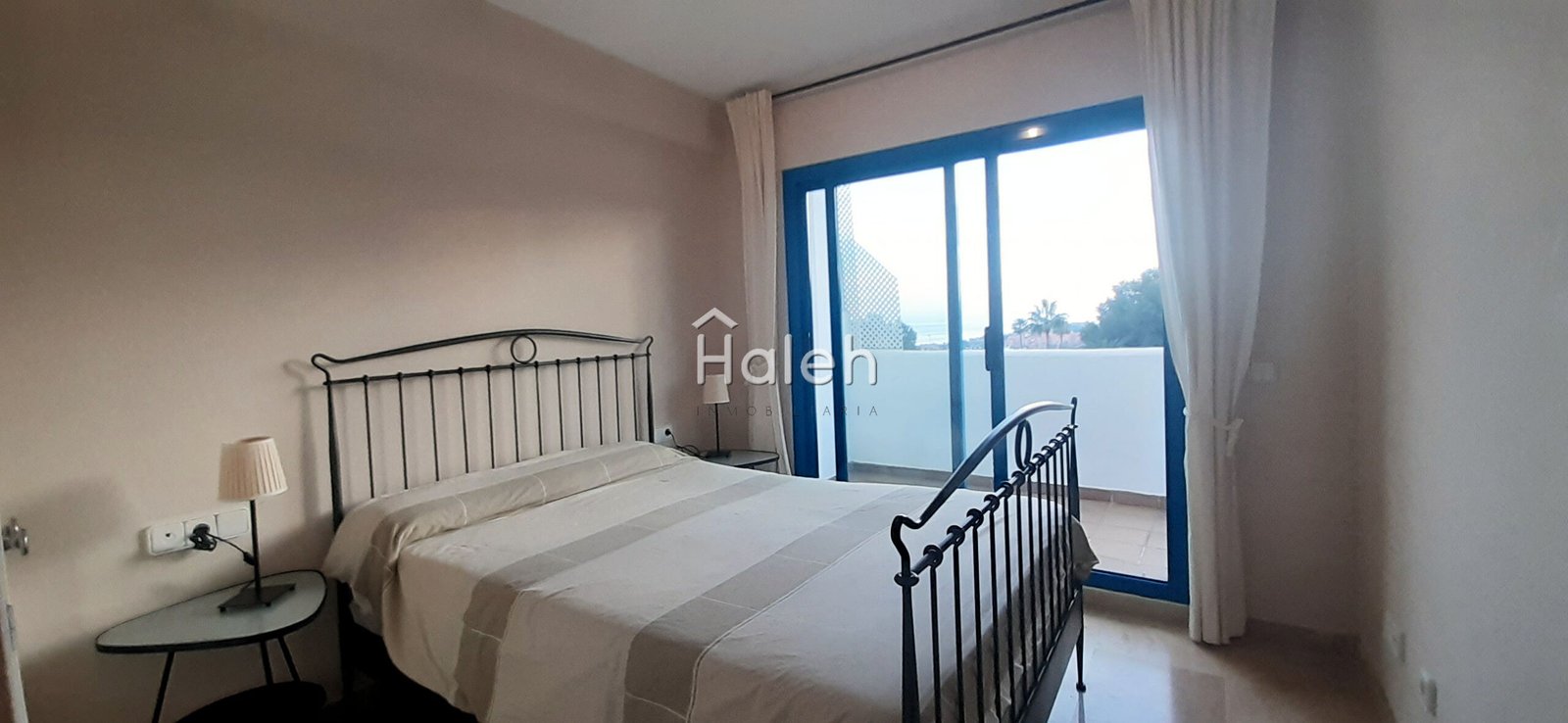 Dormitorio principal. Piso en venta en Duquesa