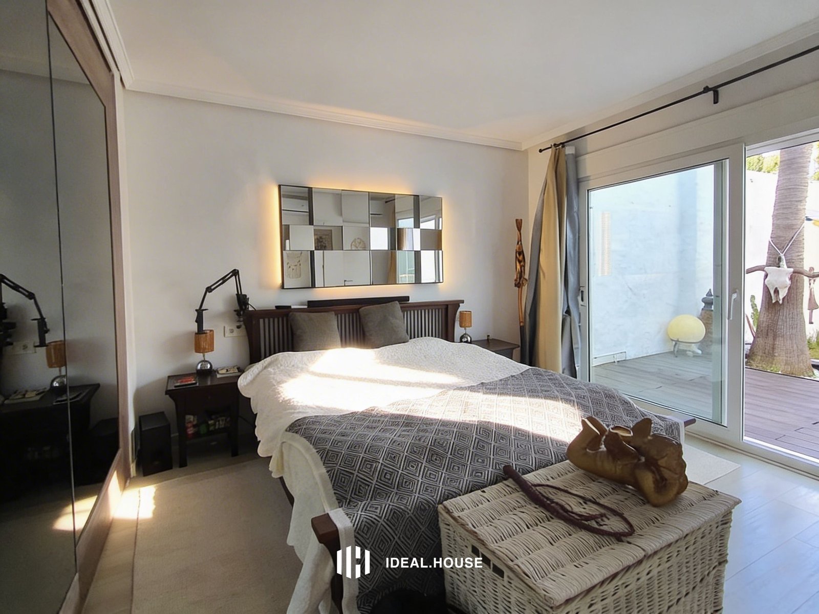 Dormitorio-casa en venta en Reserva de Marbella