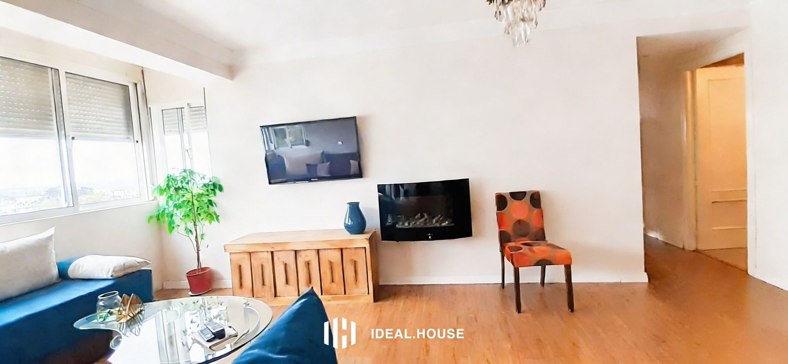 1.Piso en Estepona – salón luminoso 