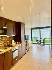 piso cerca de playa . cocina