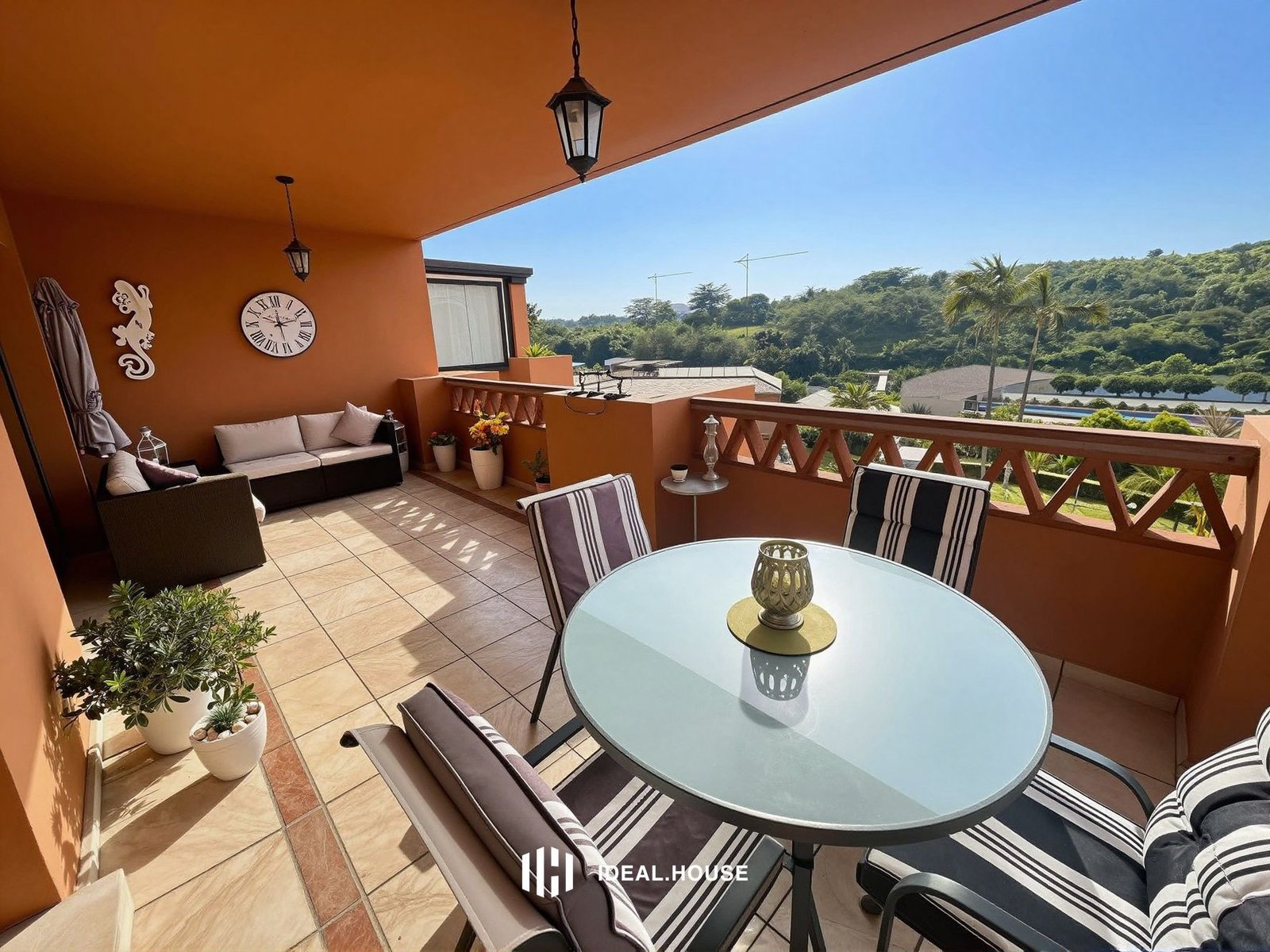 Terraza-Piso en casares costa