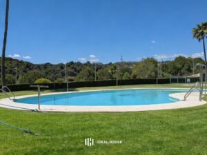 Piscina-Piso en venta en Doñoa Julia-Casares Costa