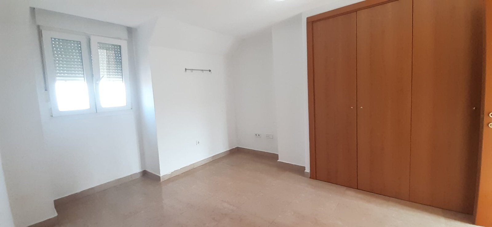 Dormitorio-Ático en venta en Manilva