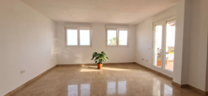 salón- Ático en venta en Manilva